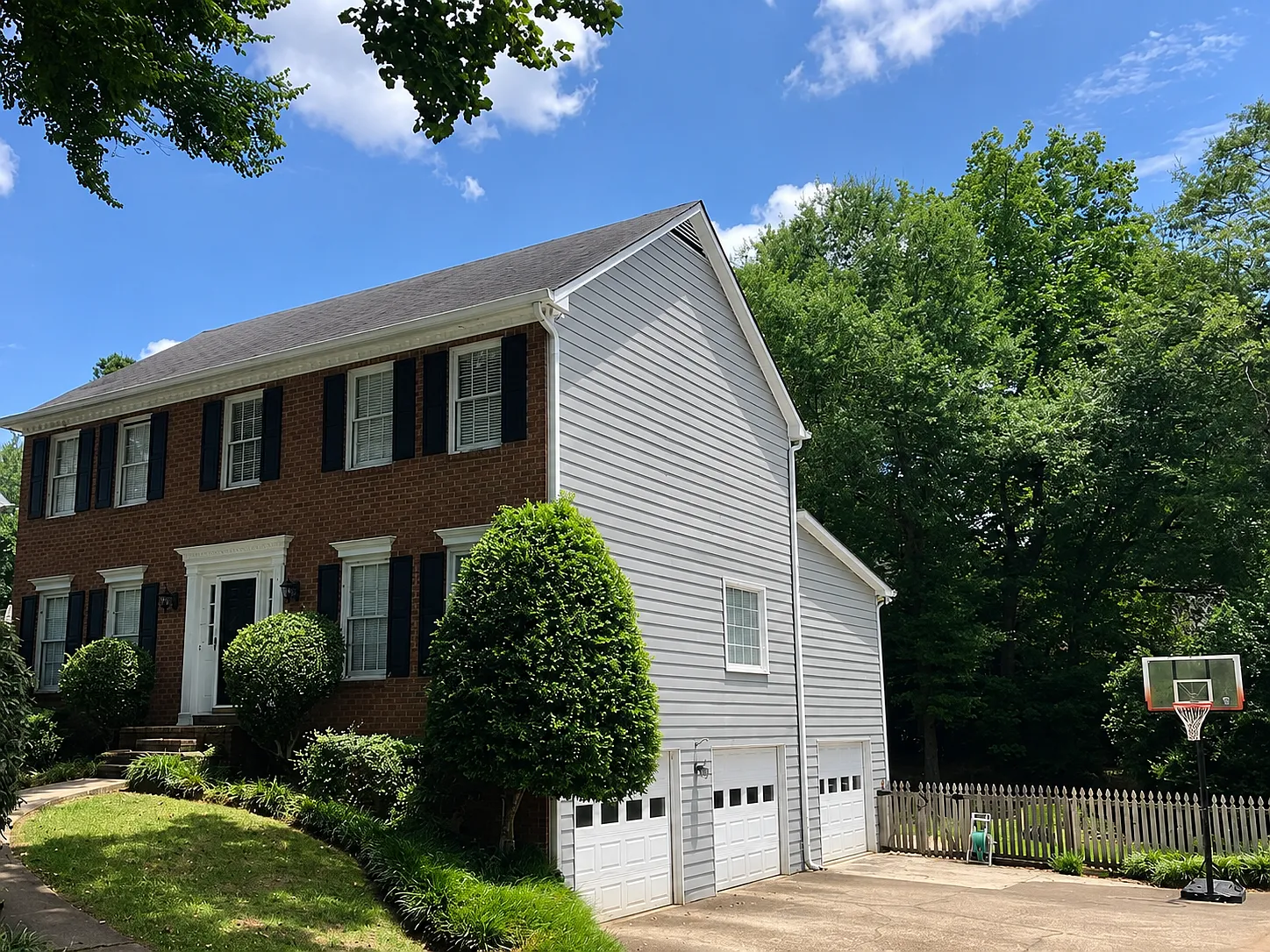 3230 Moss Creek Dr — Photo 1