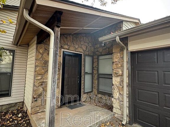 2nd image of 922 NW 116th Ct
