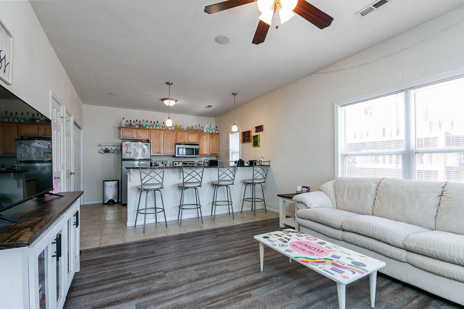 3 bed, 1220 sqft, $1,500 — Photo 1