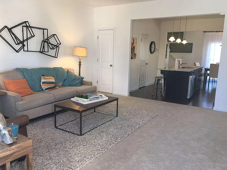 12683 Persimmon Tree Dr — Photo 2