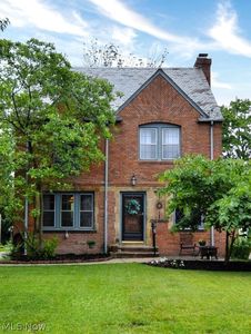 2448 Fenwick Rd, University Heights, OH, 44118
