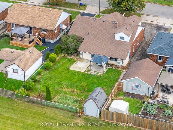 4th image of 65 Golden Blvd W