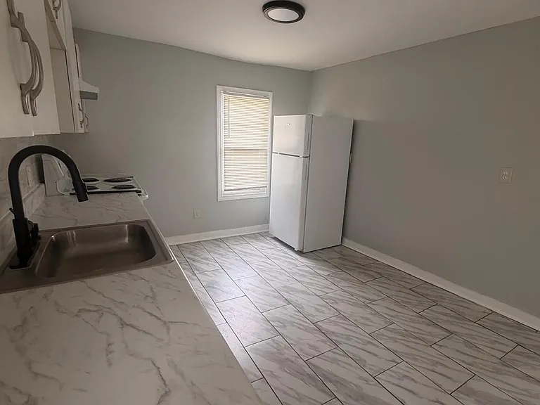 32 Redfield St #B — Photo 5