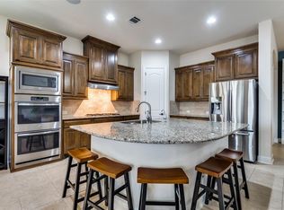 1616 Abercorn Ln, Savannah, TX 76227