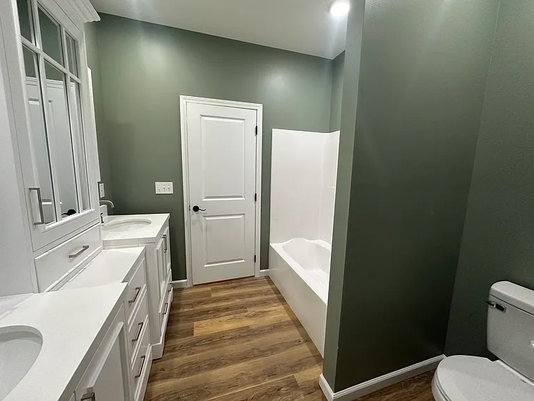 1104 Main St — Photo 17