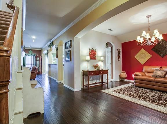 4th image of 304 Shepherds Ln