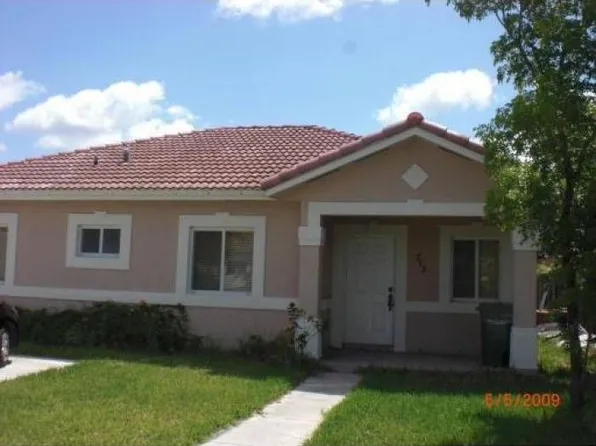 715 SE 12th Ter, Homestead, FL 33033