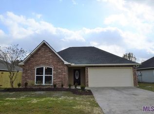 23638 S Point Dr, Denham Springs, LA 70726