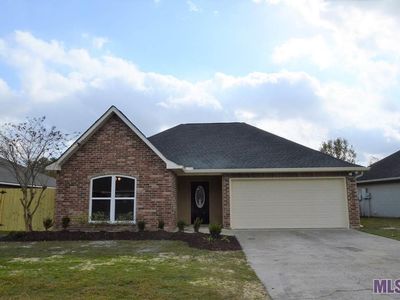 23638 S Point Dr, Denham Springs, LA, 70726