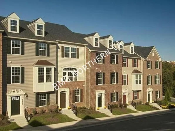 7012 Kona Dr, Gainesville, VA 20155