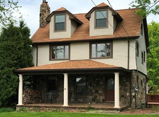 1573 Bell Rd, Chagrin Falls, OH 44022