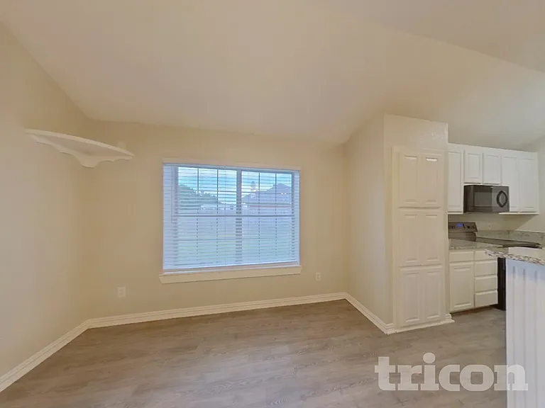 5413 Frank Ln — Photo 4