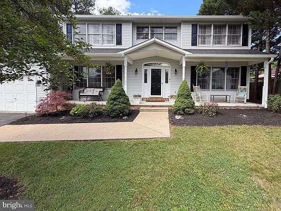 2nd image of 102 Settlers Cir