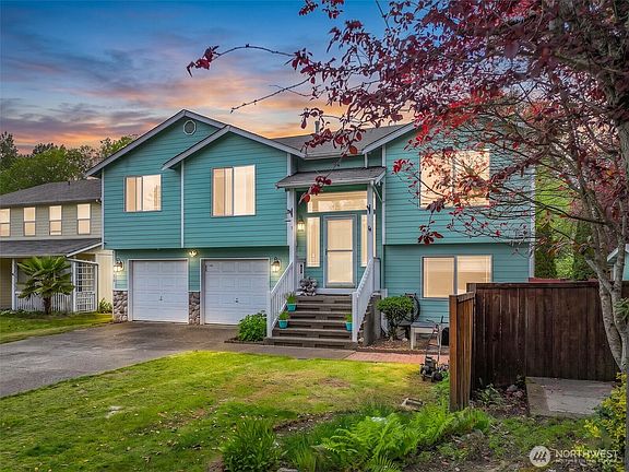 3rd image of 3011 12th Street Pl SW