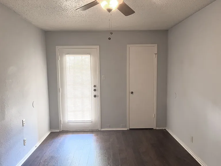 901 Taulbee Ln #D — Photo 15