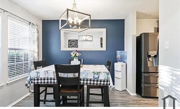 1109 Post Oak Trl — Photo 3