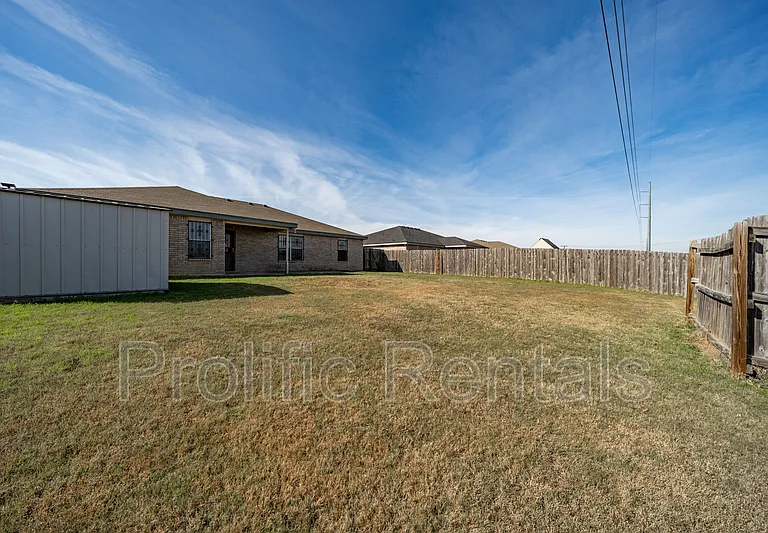 3211 Tom Lockett Dr — Photo 27