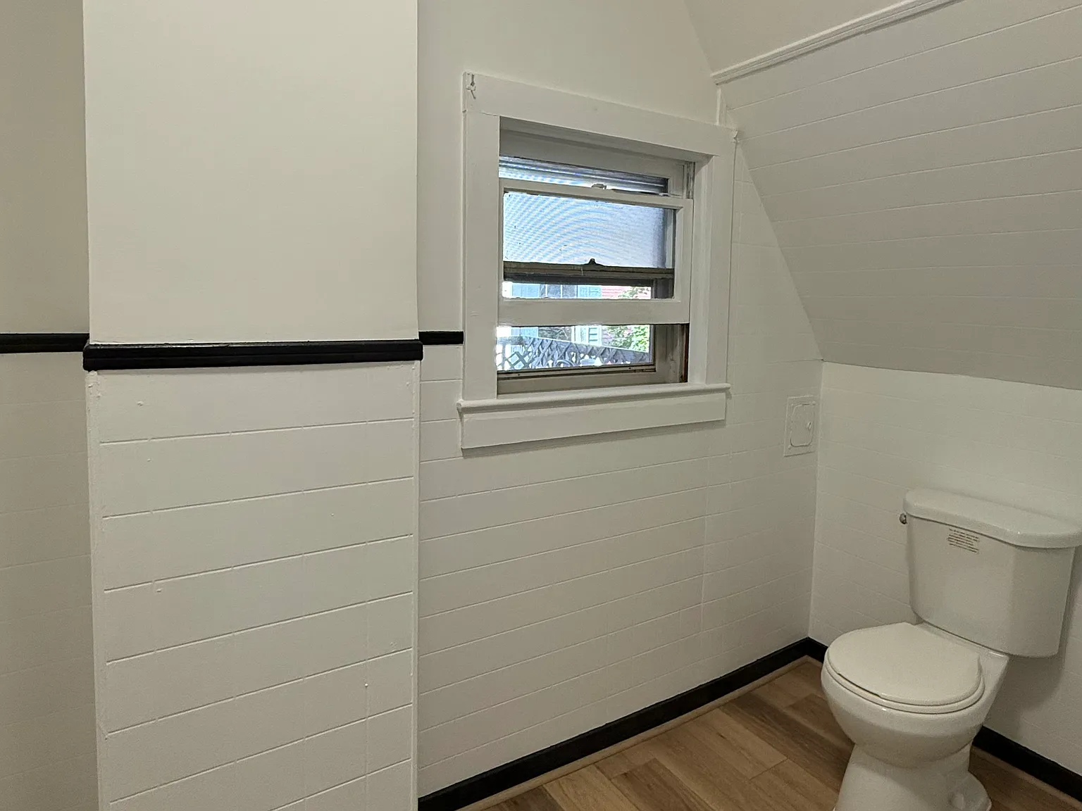 7 Law Street — Photo 2