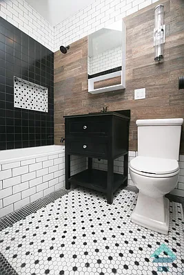 Rented by EXR | media 107