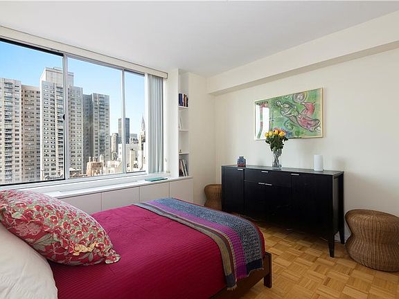 4th image of 420 E 58th St APT 25C