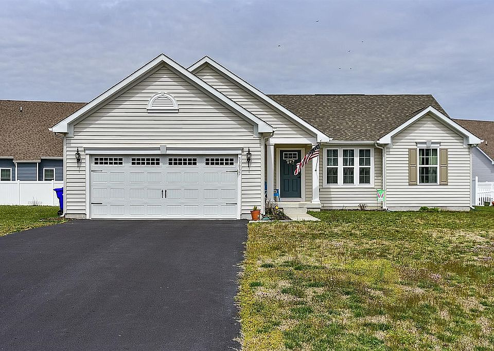 1st image of 33037 Red Fox Ct