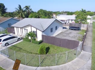 16912 SW 100th Pl, Miami, FL 33157