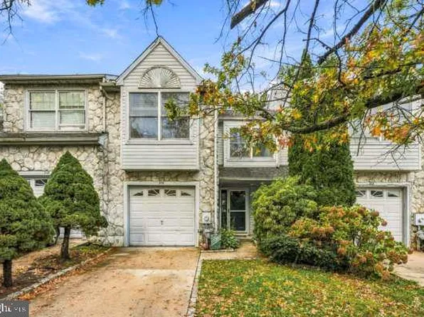 316 Lake Side Dr, Logan Township, NJ 08085