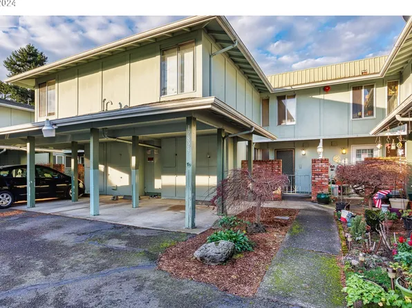 12825 SE Stark St, Portland, OR 97233