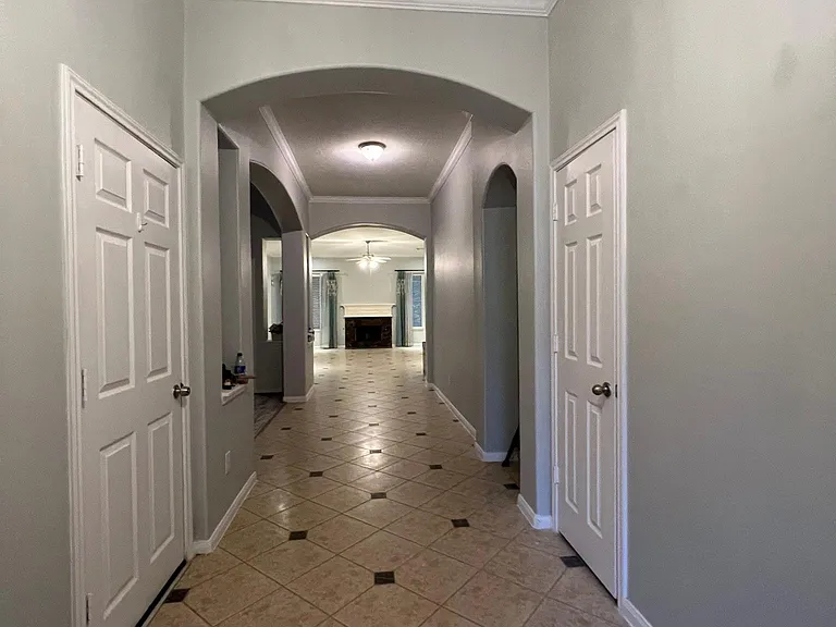 2502 N Yorkchase Ln — Photo 15