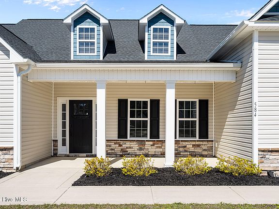 3rd image of 584 White Shoal Way