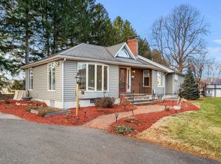 12 Gracewood Rd, Stoneham, MA 02180