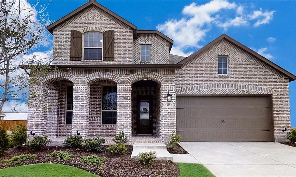 1st image of 812 Westerkirk Dr