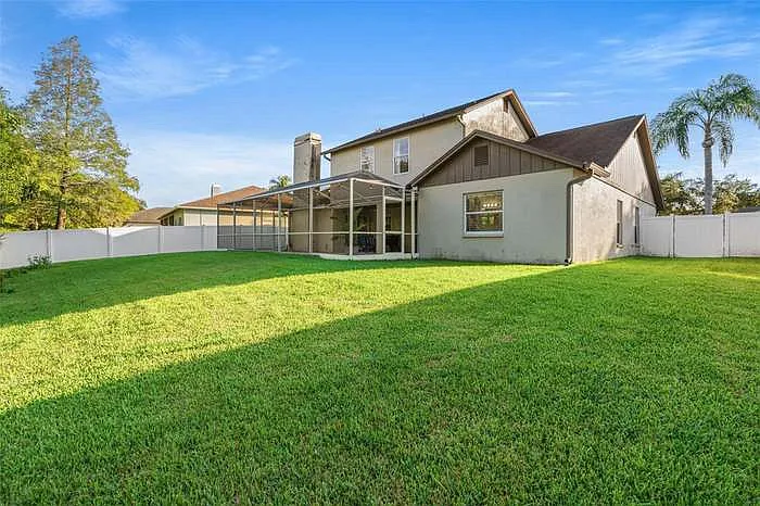 1352 Distant Oaks Dr — Photo 10