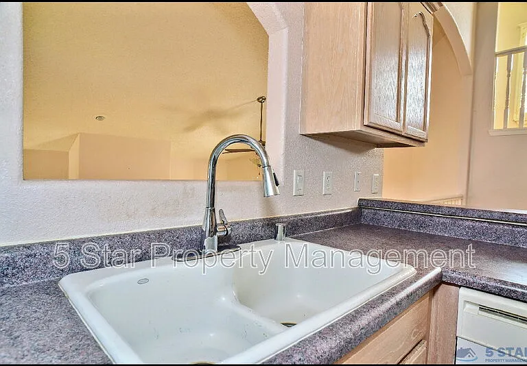 1560 Via Appia St — Photo 19