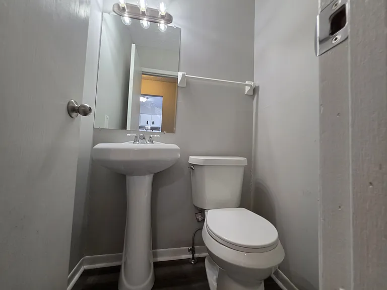 942 S Spring Rd — Photo 12
