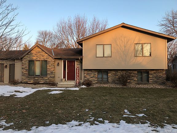 3rd image of 3805 Cedar Creek Ct