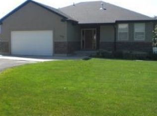 160 E 200 N, Hyde Park, UT 84318
