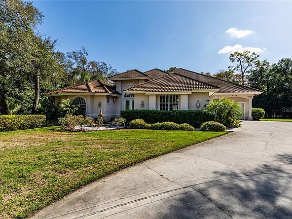 3rd image of 2152 Glenbrook Close