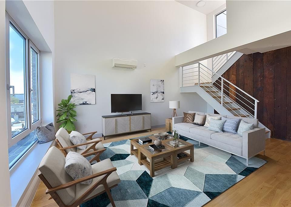 2nd image of 760 Bergen St APT 4L