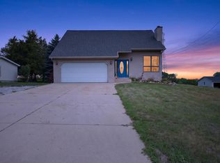 268 Somerset Dr, Cement City, MI 49230