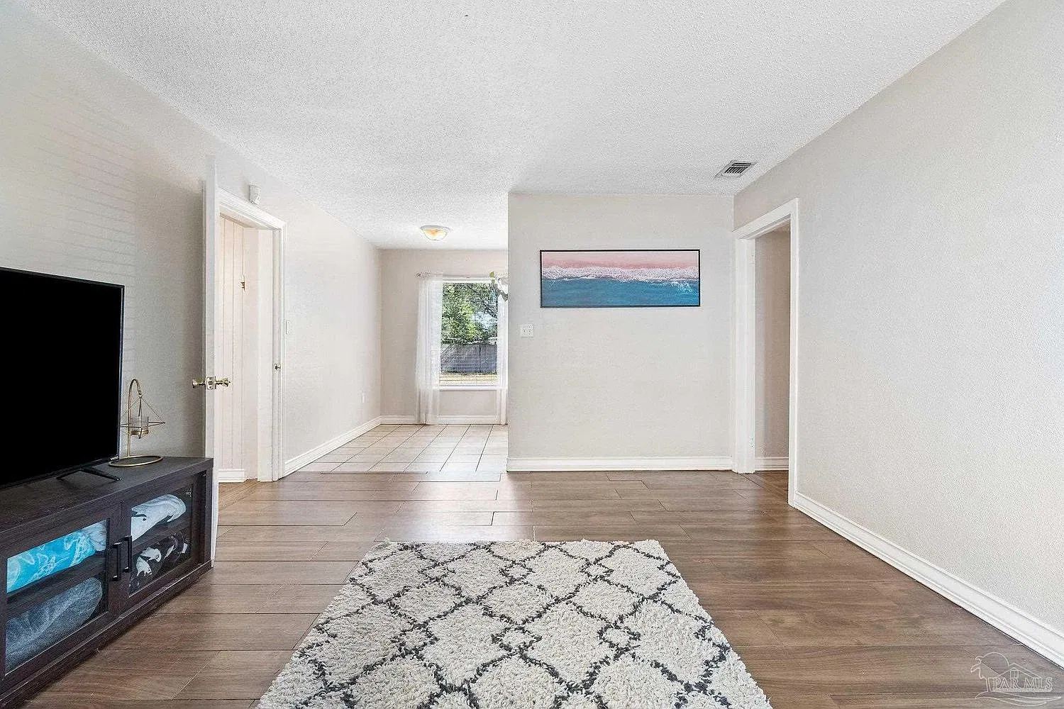5 bed, 1594 sqft, $700 — Photo 2