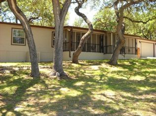 516 Deer Meadows Dr, Canyon Lake, TX 78133