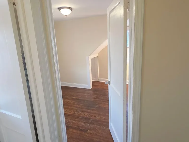 121VictorStfronthouse — Photo 13