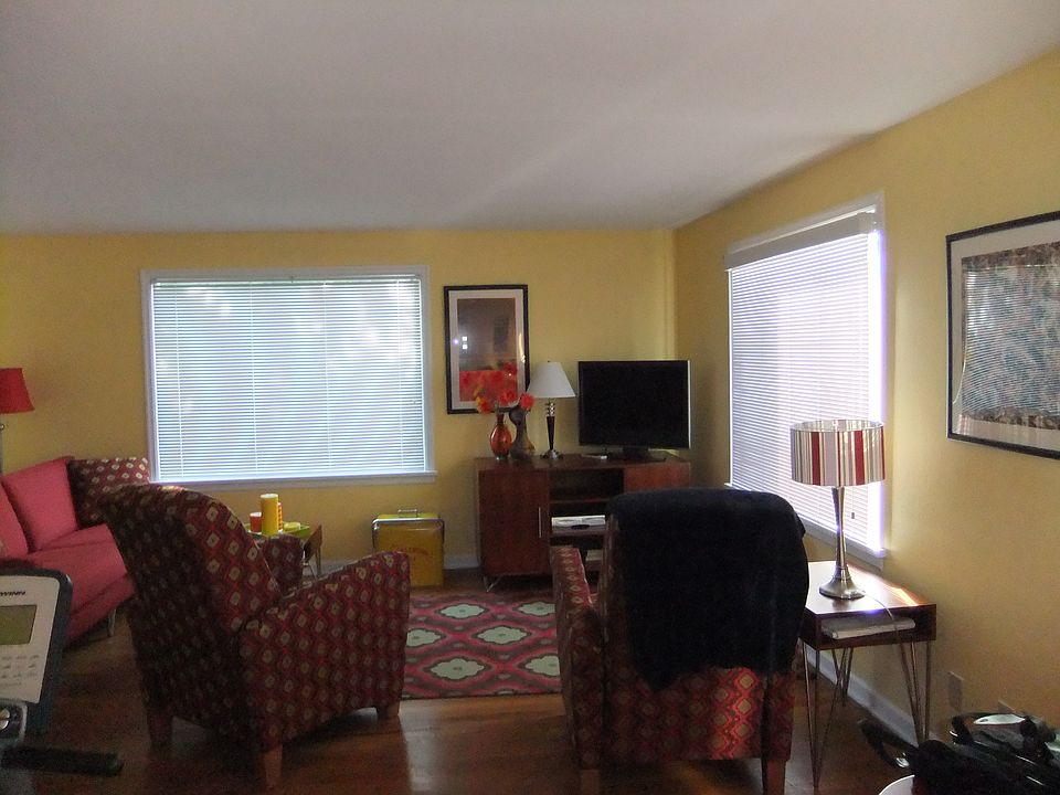 2nd image of 1211 40th St