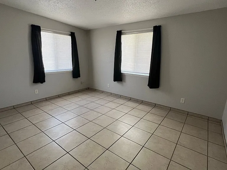 1355 Roosevelt St — Photo 13