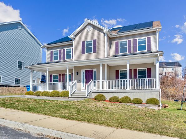 45 Olympia Ln, Waterbury, CT 06704