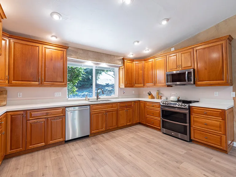 3632 Ravenwood Ln — Photo 17