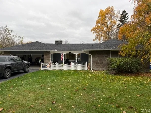 3826 Warners Rd, Syracuse, NY 13209