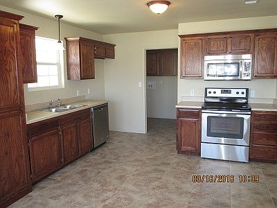 4th image of 1313 E 26th St