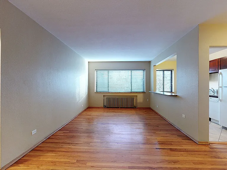 Poplar Apartments — Photo 19